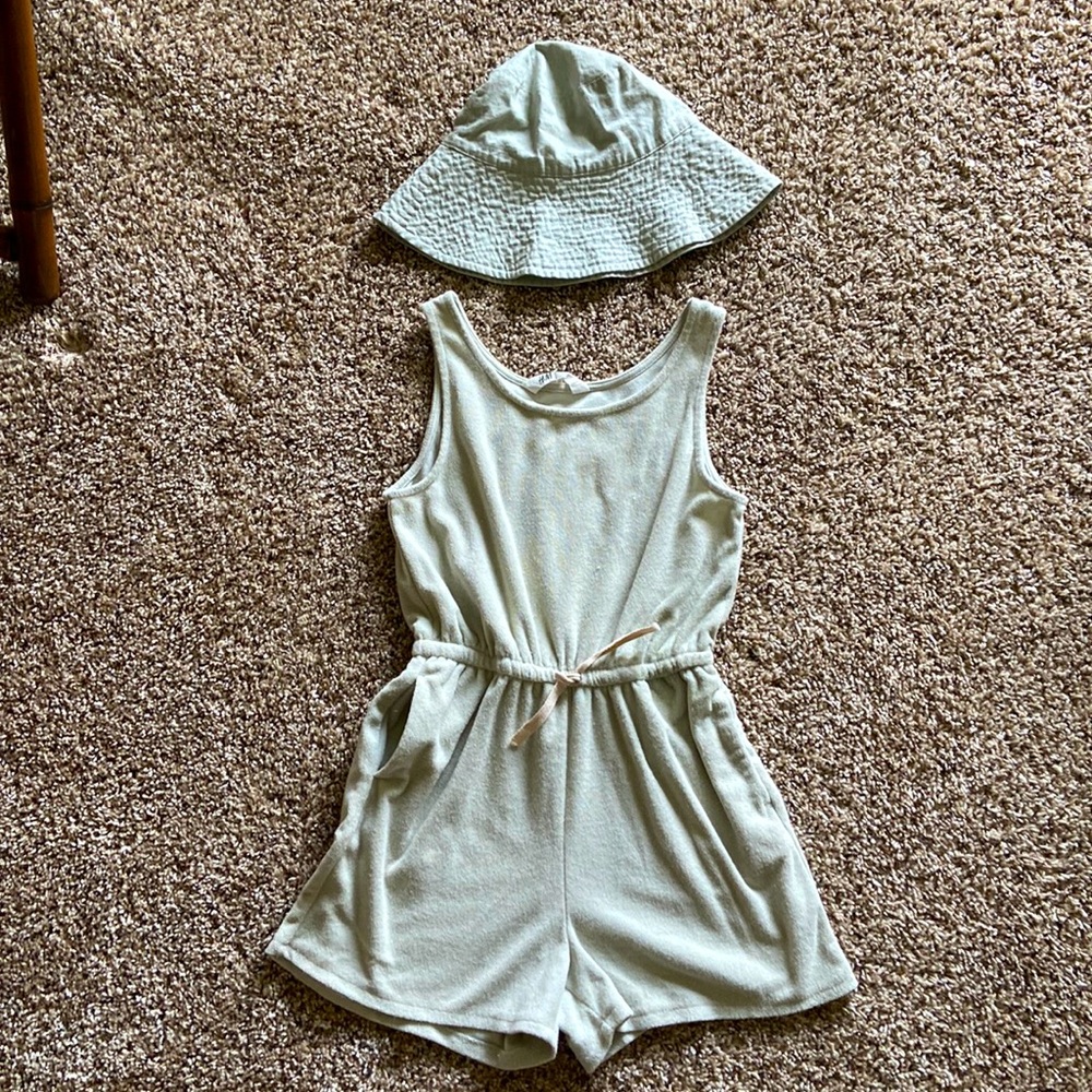 Girls size 10 Terrycloth Romper with matching Linen Sunhat